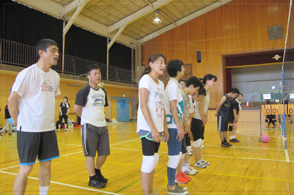 いよいよ香川第三町内会との試合開始です。