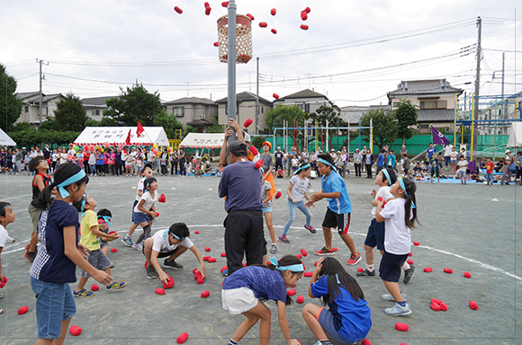 子供玉入れ